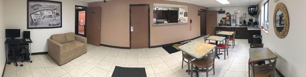 Super 8 By Wyndham Merrillville Extérieur photo
