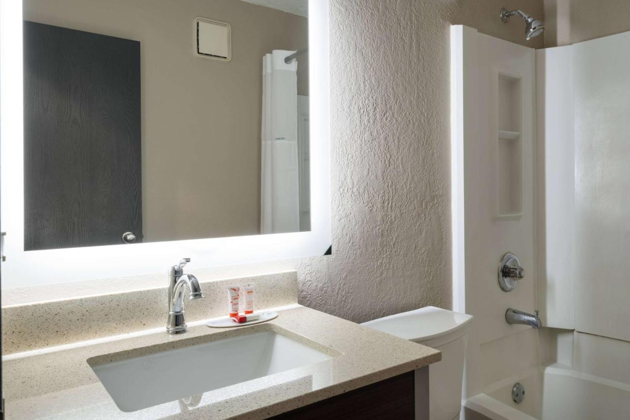 Super 8 By Wyndham Merrillville Extérieur photo