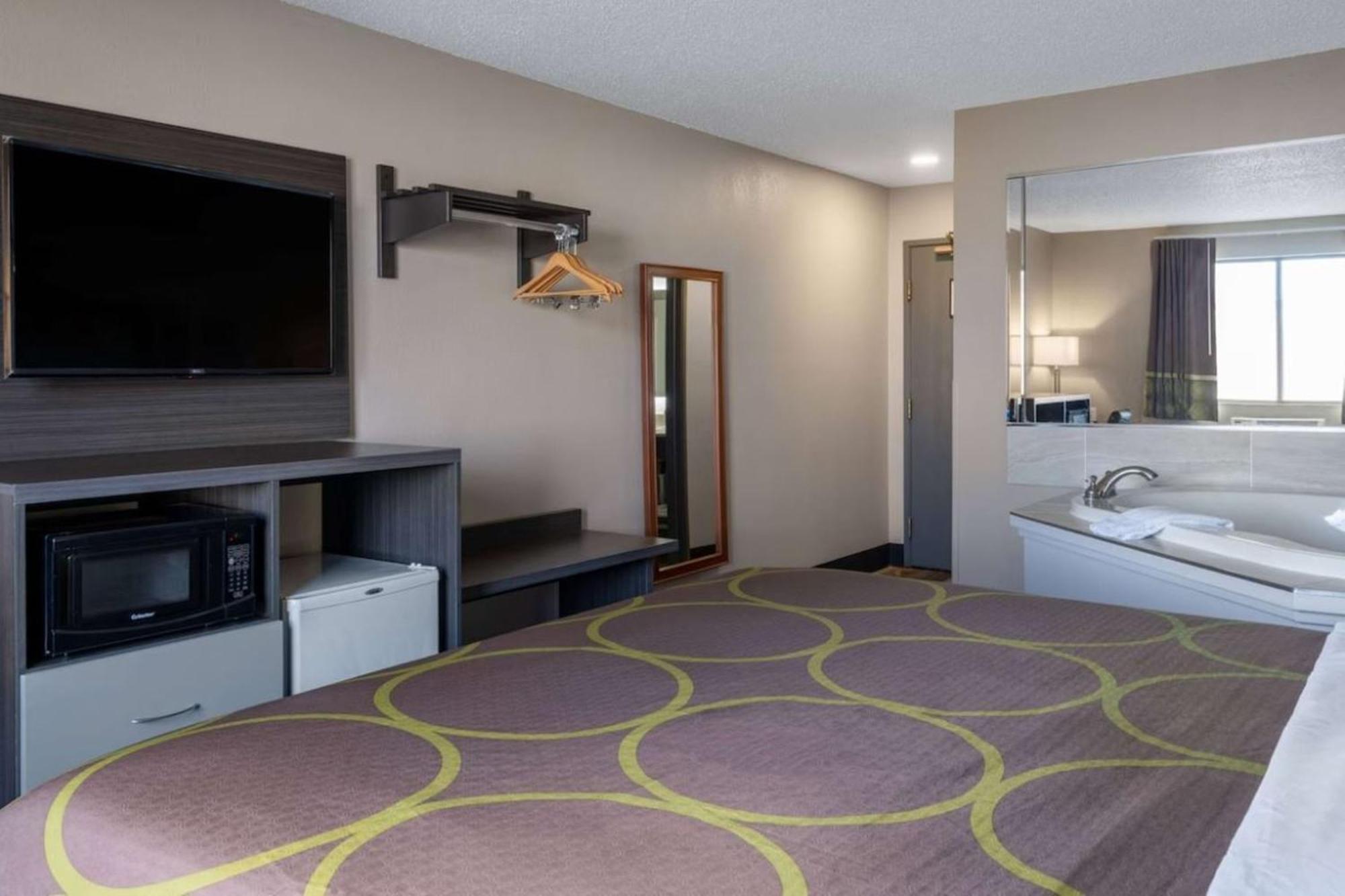 Super 8 By Wyndham Merrillville Extérieur photo