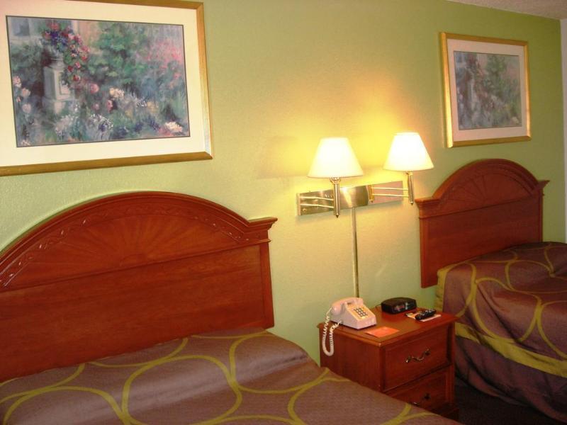 Super 8 By Wyndham Merrillville Extérieur photo